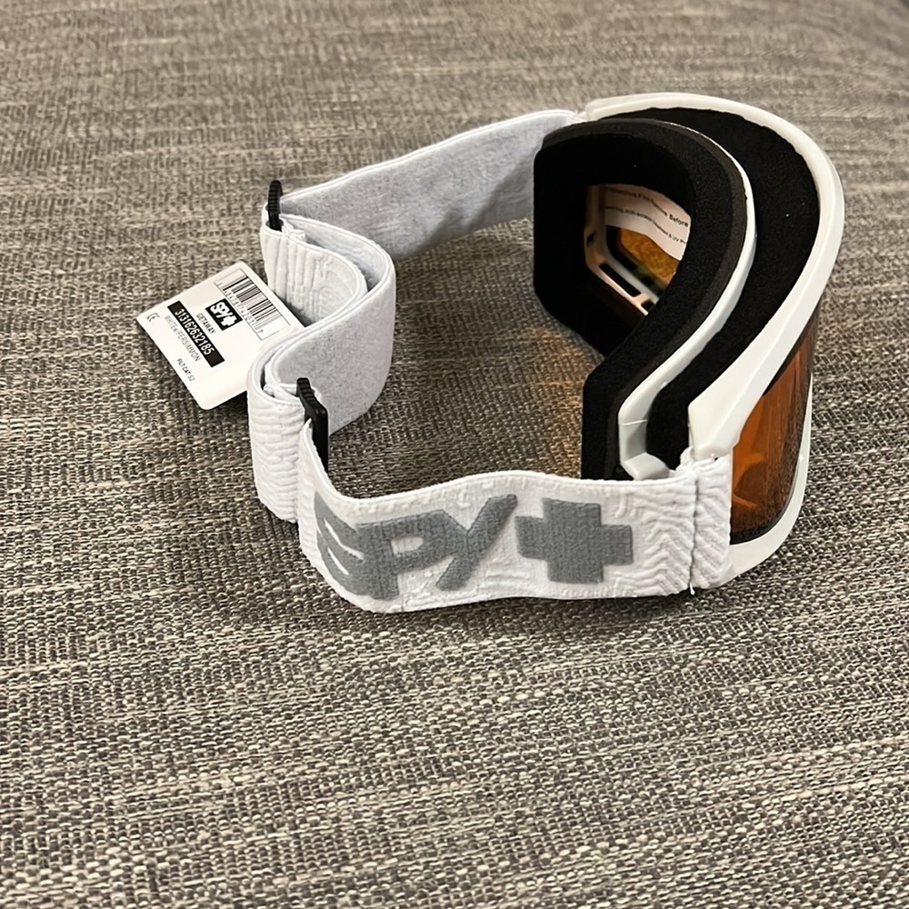 Spy Getaway Goggles - Picture 3 of 5